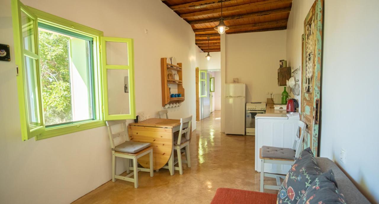 Simboro House - Kythoikies Holiday Houses Kythira Town Екстер'єр фото