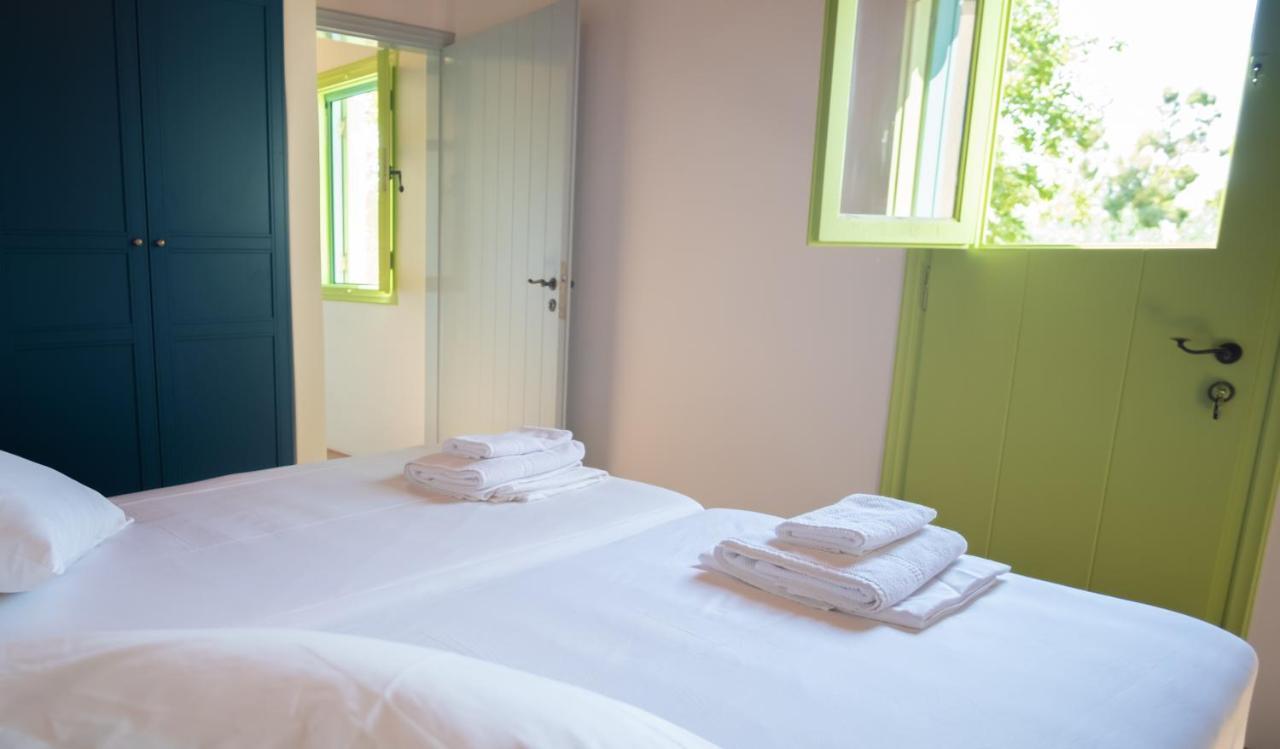 Simboro House - Kythoikies Holiday Houses Kythira Town Екстер'єр фото