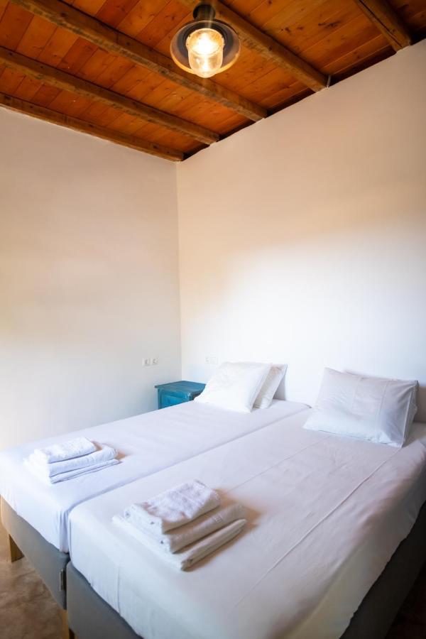 Simboro House - Kythoikies Holiday Houses Kythira Town Екстер'єр фото