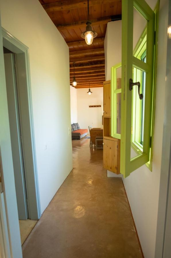 Simboro House - Kythoikies Holiday Houses Kythira Town Екстер'єр фото